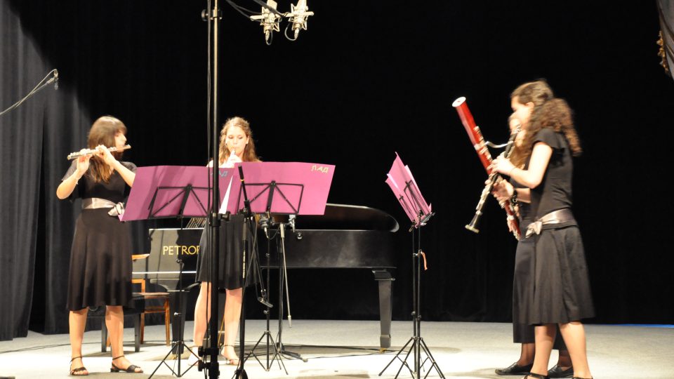 Taíssa Cunha (klavír) a Matilde Loureiro (housle)