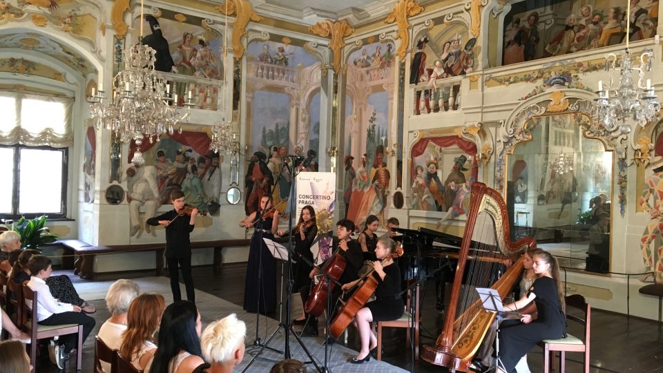 Znělka Concertino Praga v podání laureátů