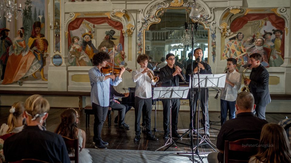 Laureáti 54. ročníku Concertino Praga hrají znělku v Českém Krumlově