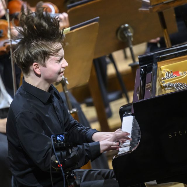 Český klavírista Adam Znamirovský zvítězil v sólové kategorii Concertino Praga 2023 | foto: Petra Hajská