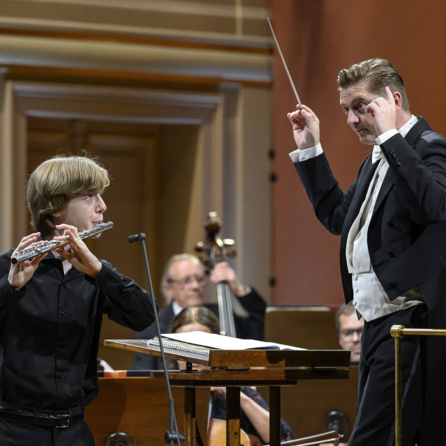 Německý flétnista Fabian Johannes Egger při svém soutěžním výkonu na Concertino Praga 2023 | foto: Petra Hajská