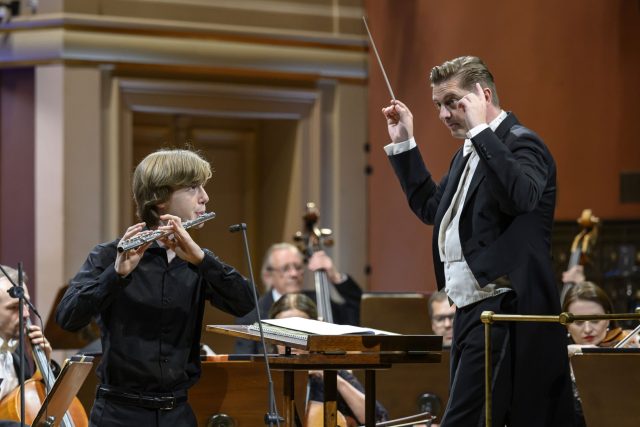 Německý flétnista Fabian Johannes Egger při svém soutěžním výkonu na Concertino Praga 2023